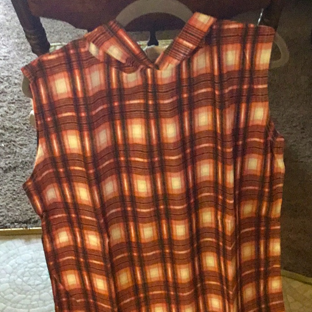Sleeveless Hooded Flannel Top